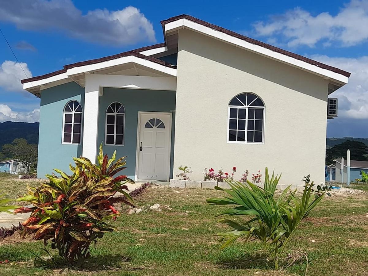 Loodik Vacation Home Brompton Manor Black River Exterior photo